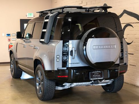 Used 2024 Land Rover Defender 110 X AWD/4WD image 9
