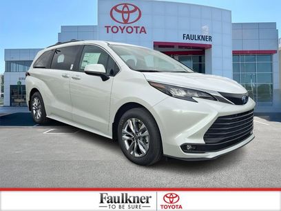 New 2025 Toyota Sienna XLE