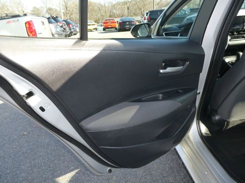Used 2021 Toyota Corolla LE image 26