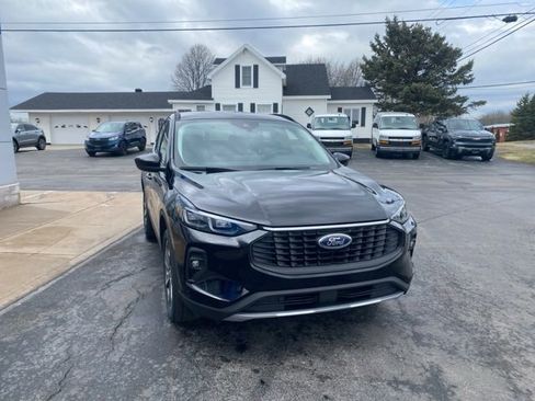 Used 2025 Ford Escape Platinum image 6