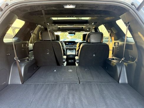 Used 2024 Hyundai Palisade Calligraphy image 25