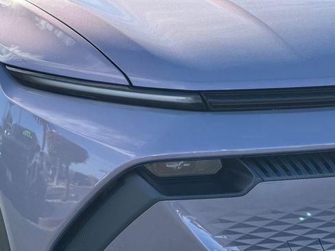 Used 2026 Chevrolet Equinox EV LT image 41