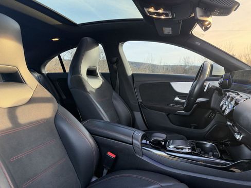 Used 2020 Mercedes-Benz CLA 35 AMG 4MATIC image 30