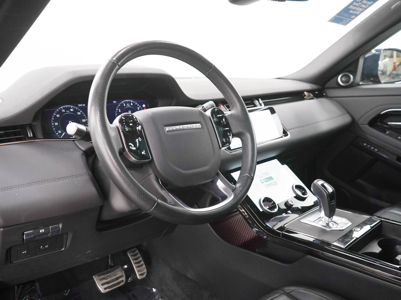 Used 2020 Land Rover Range Rover Evoque R-Dynamic SE AWD/4WD image 26