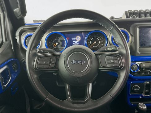 Used 2021 Jeep Gladiator Sport image 17