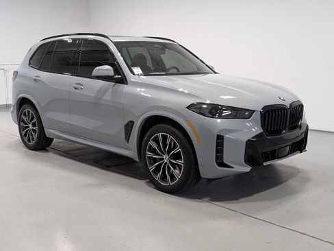 Used 2024 BMW X5 xDrive40i w/ M Sport Package AWD/4WD image 6