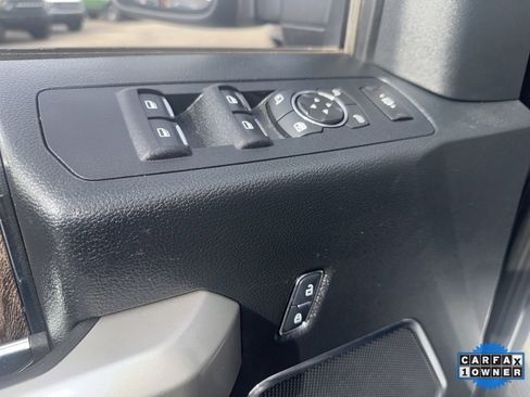 Used 2019 Ford F350 Lariat image 14