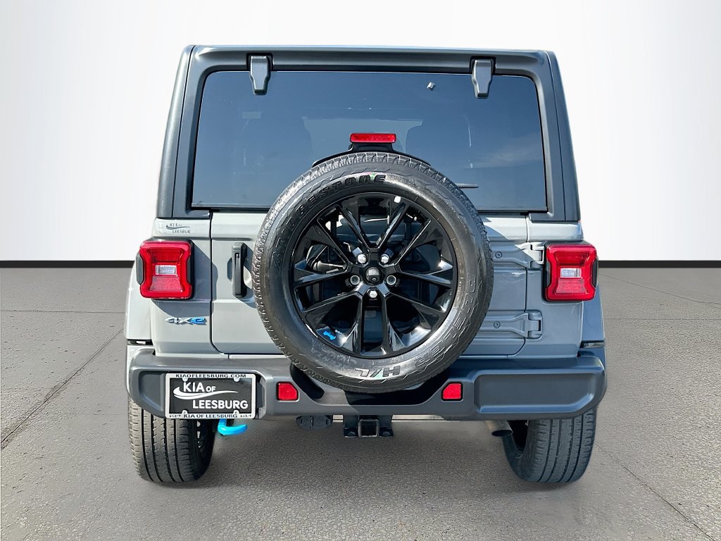 Used 2023 Jeep Wrangler Unlimited Sahara AWD/4WD image 6