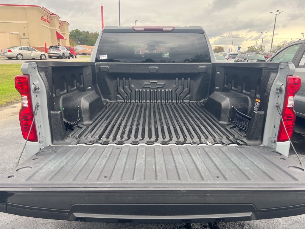 Used 2024 Chevrolet Silverado 1500 LT AWD/4WD image 23