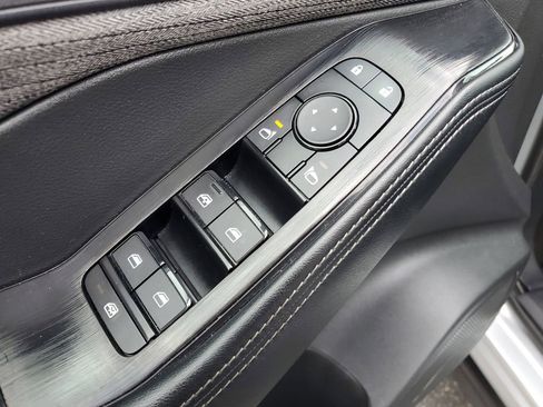 Used 2023 Nissan Rogue SV image 25