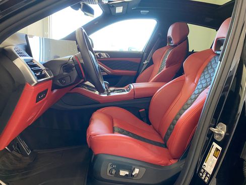 Used 2026 BMW X6 M Competition w/ Executive Package image 5