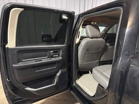 Used 2014 RAM 1500 Express w/ Black Ram 1500 Express Group AWD/4WD image 22