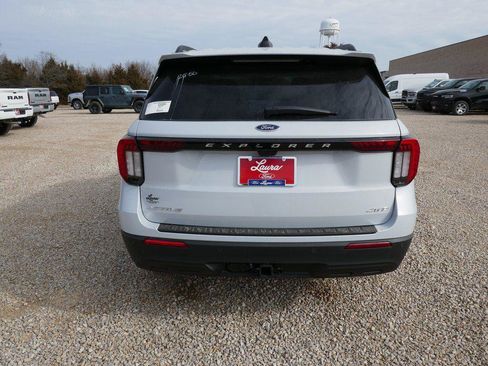 New 2026 Ford Explorer Active AWD/4WD image 6