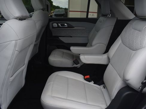 Used 2025 Ford Explorer Platinum w/ Ultimate Package RWD image 15