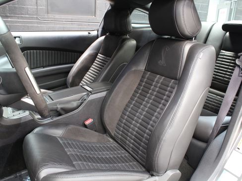 Used 2014 Ford Mustang Shelby GT500 w/ Equipment Group 821A RWD image 46