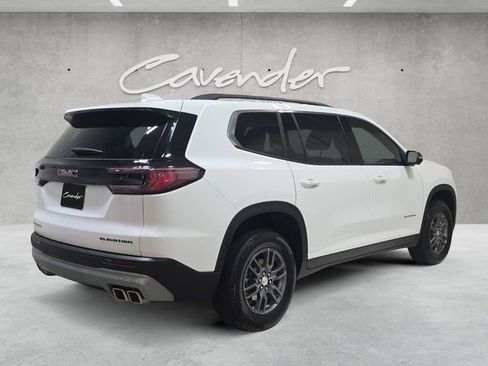 Used 2025 GMC Acadia Elevation image 16