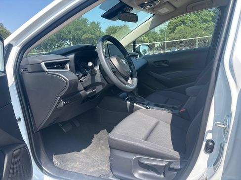 Used 2024 Toyota Corolla LE FWD image 6