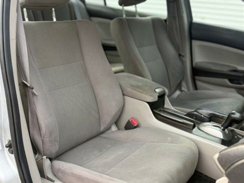 Used 2011 Honda Accord LX-P image 9