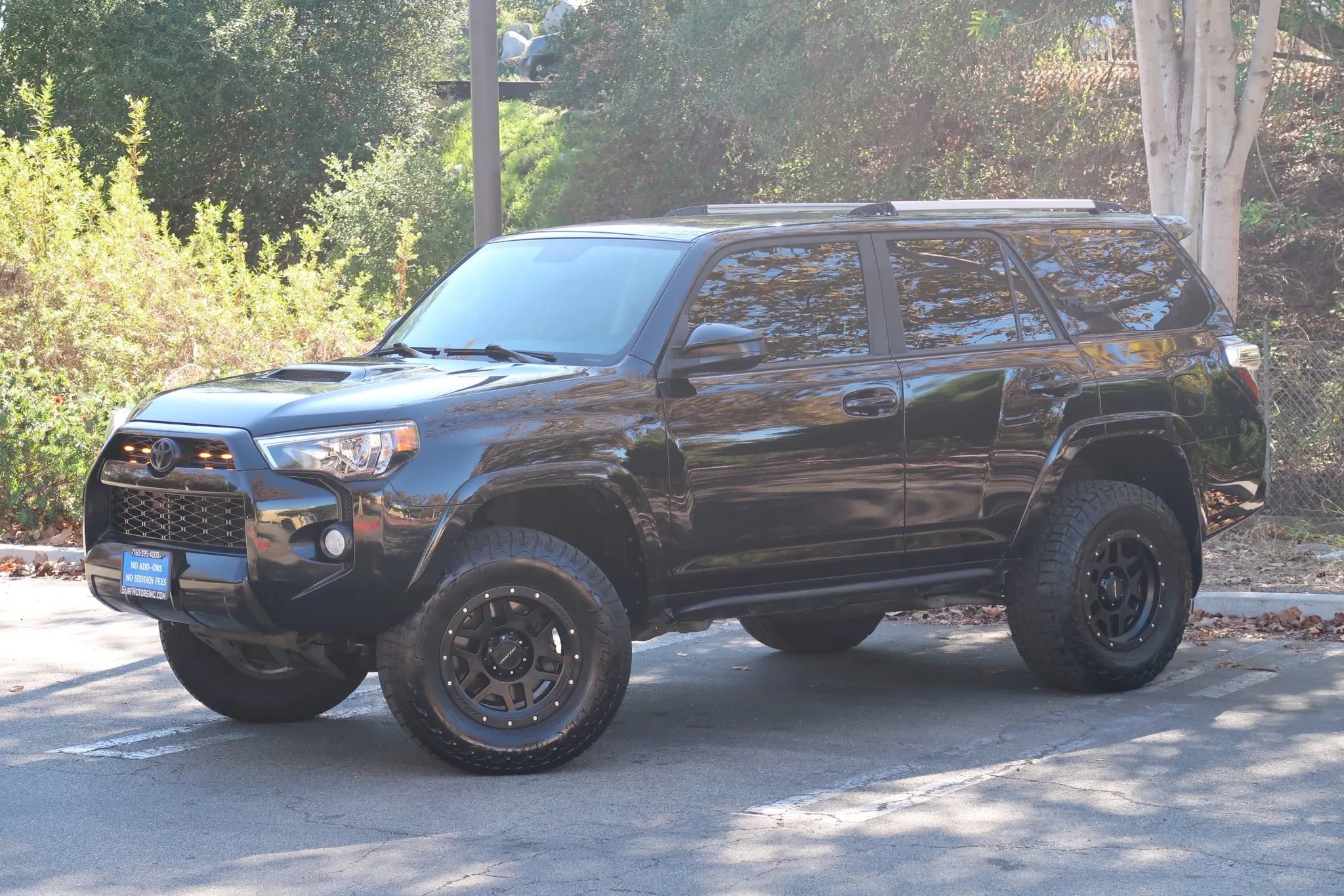 Used 2018 Toyota 4Runner TRD Off-Road AWD/4WD image 2