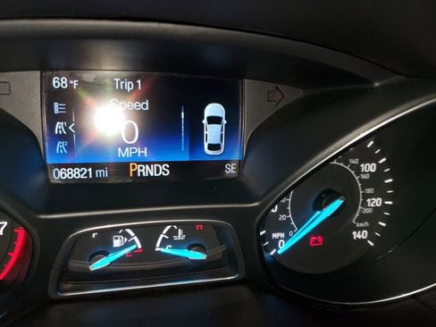 Used 2019 Ford Escape SE image 16