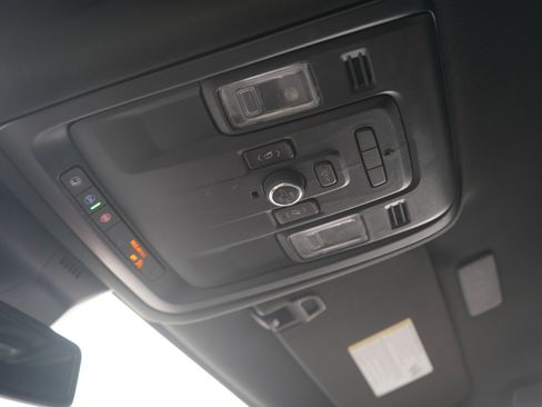 Used 2022 Cadillac Escalade Luxury image 28