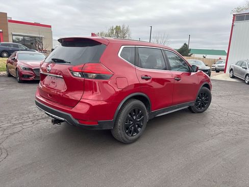Used 2017 Nissan Rogue S image 8