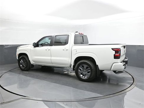 New 2025 Nissan Frontier SV image 5