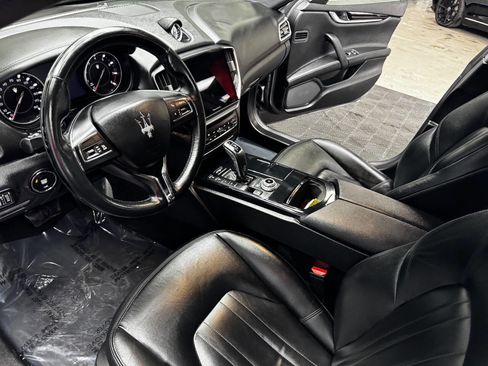 Used 2021 Maserati Ghibli S image 31