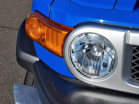 Used 2007 Toyota FJ Cruiser 4WD image 9