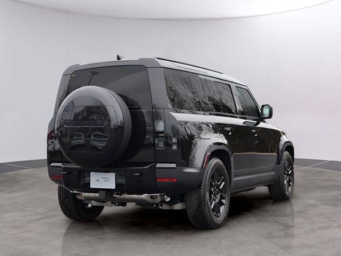 New 2026 Land Rover Defender 110 S image 5