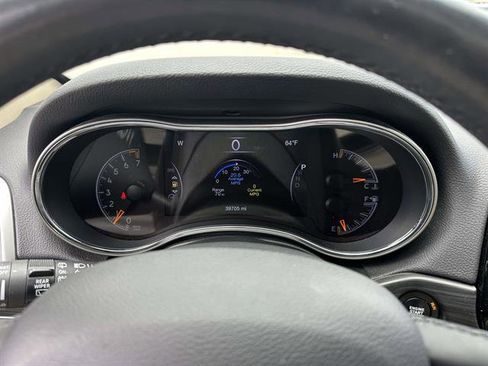 Used 2021 Jeep Grand Cherokee Limited AWD/4WD image 17