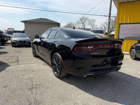 Used 2020 Dodge Charger SXT w/ Blacktop Package image 6