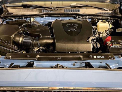 Used 2019 Toyota Tacoma SR image 13