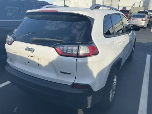 Used 2020 Jeep Cherokee Latitude image 5