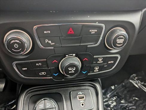 Used 2020 Jeep Compass Trailhawk w/ Safety & Security Group image 12
