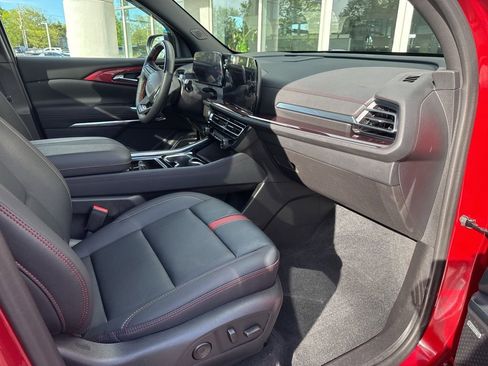 Used 2024 Chevrolet Traverse RS w/ LPO, Floor Liner Package AWD/4WD image 14