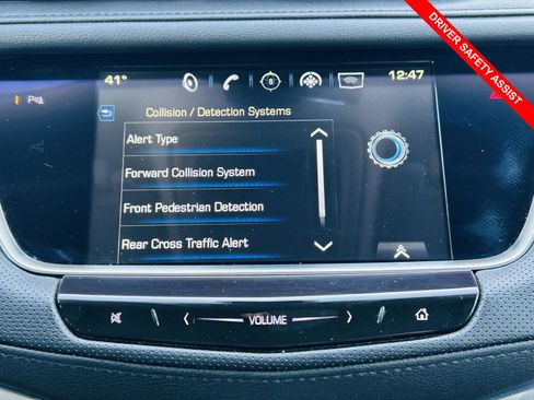 Used 2018 Cadillac XT5 Luxury w/ Driver Awareness Package image 9