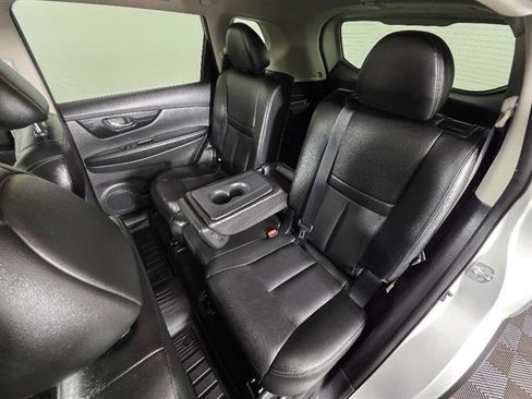 Used 2018 Nissan Rogue SL w/ Premium Package FWD image 23