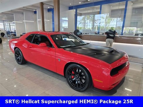 Used 2016 Dodge Challenger SRT Hellcat image 2