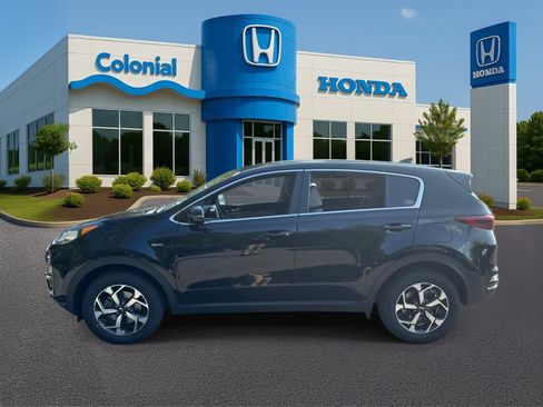Used 2020 Kia Sportage LX w/ LX Popular Package AWD/4WD image 3