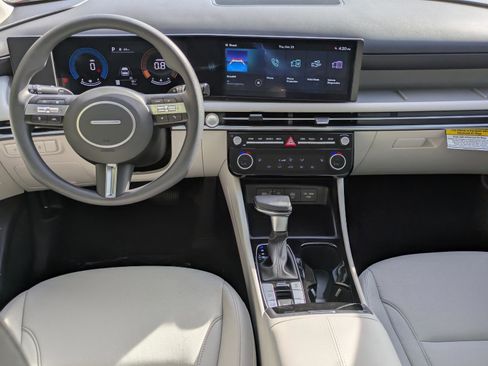 New 2026 Hyundai Tucson SEL image 15