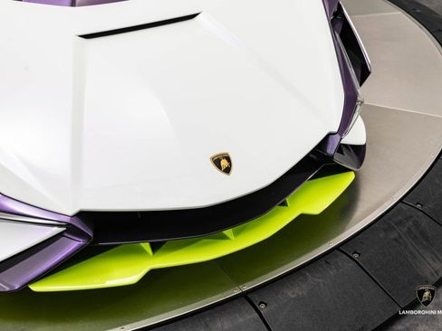 Used 2020 Lamborghini Sian Coupe image 6