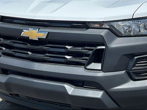 New 2026 Chevrolet Colorado W/T w/ WT Convenience Package II AWD/4WD image 10