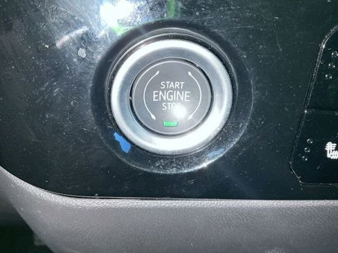 Used 2024 Chevrolet Silverado 1500 LT image 29