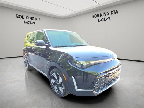 Used 2024 Kia Soul GT-Line FWD image 7