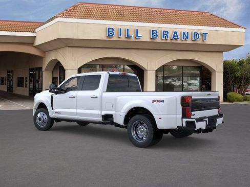 New 2026 Ford F450 Platinum w/ FX4 Off-Road Package AWD/4WD image 4