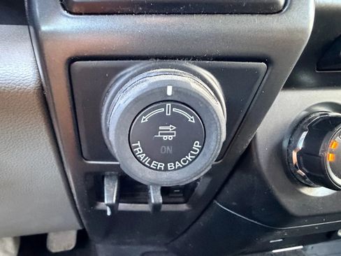 Used 2018 Ford F150 XLT w/ Trailer Tow Package image 12