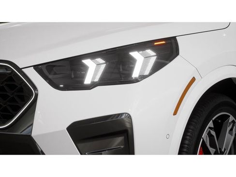 New 2026 BMW X2 xDrive28i w/ Technology Package AWD/4WD image 6