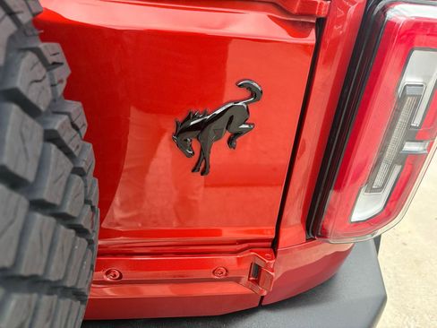 Used 2022 Ford Bronco Wildtrak image 10