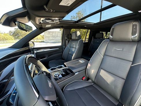 New 2026 Cadillac Escalade ESV Luxury w/ Touring Package image 19